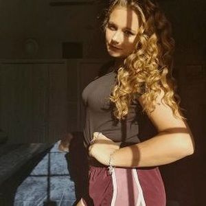 Meet your Posher, Hailey